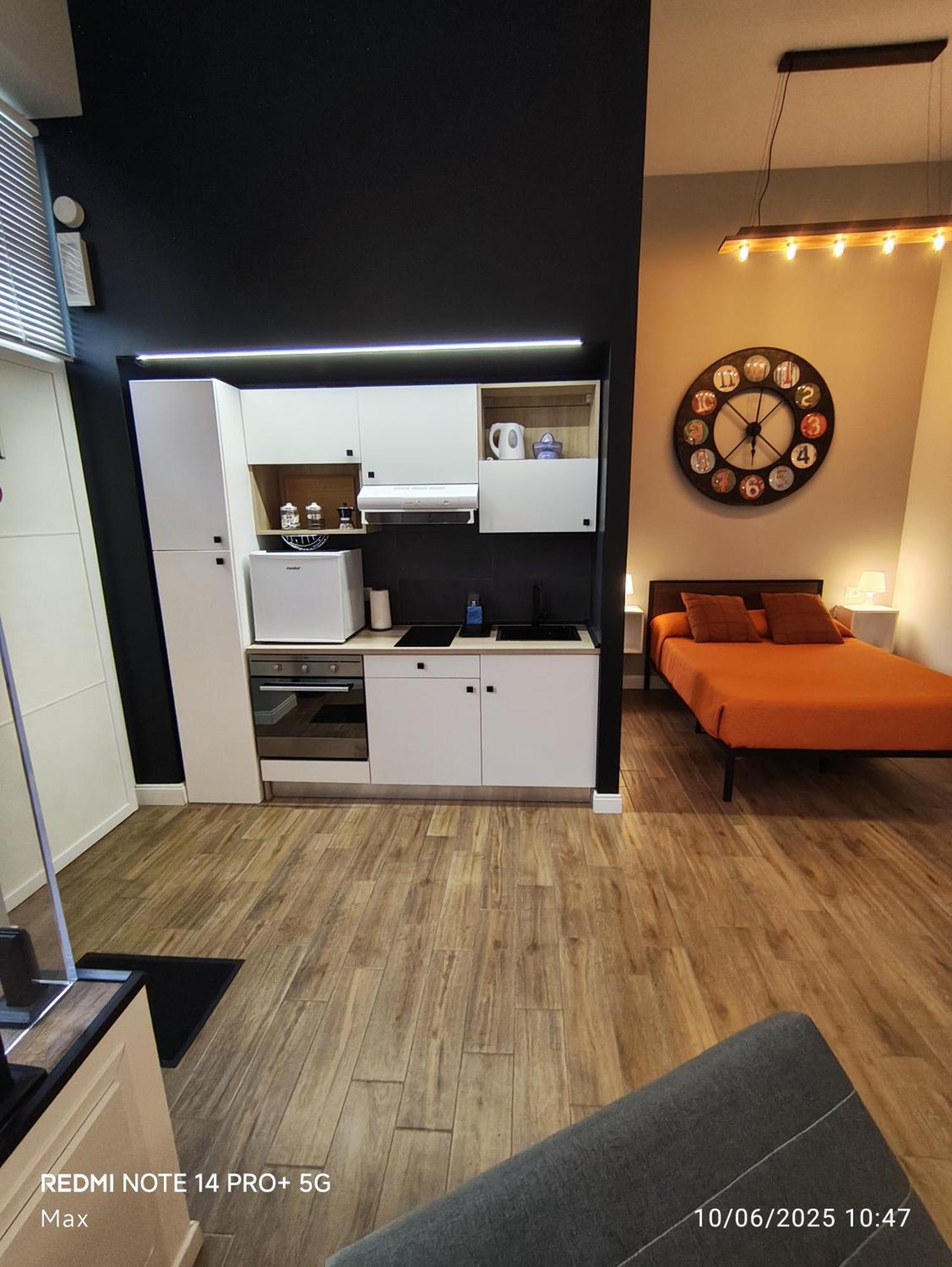 Loft 18a - Casa Con Ingresso Indipendente E Parcheggio Gratuito Lägenhet *