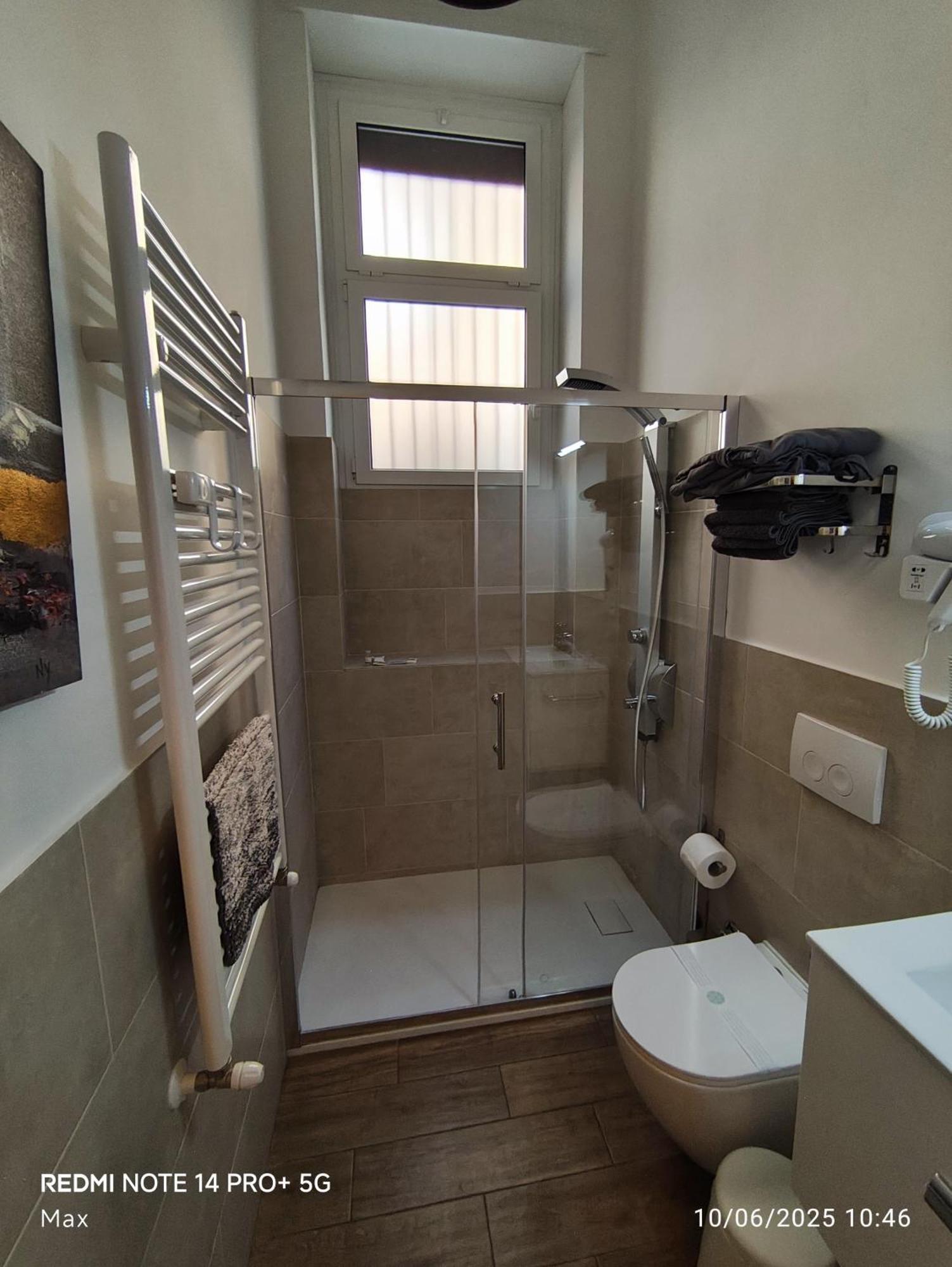 Lägenhet Loft 18a - Casa Con Ingresso Indipendente E Parcheggio Gratuito *