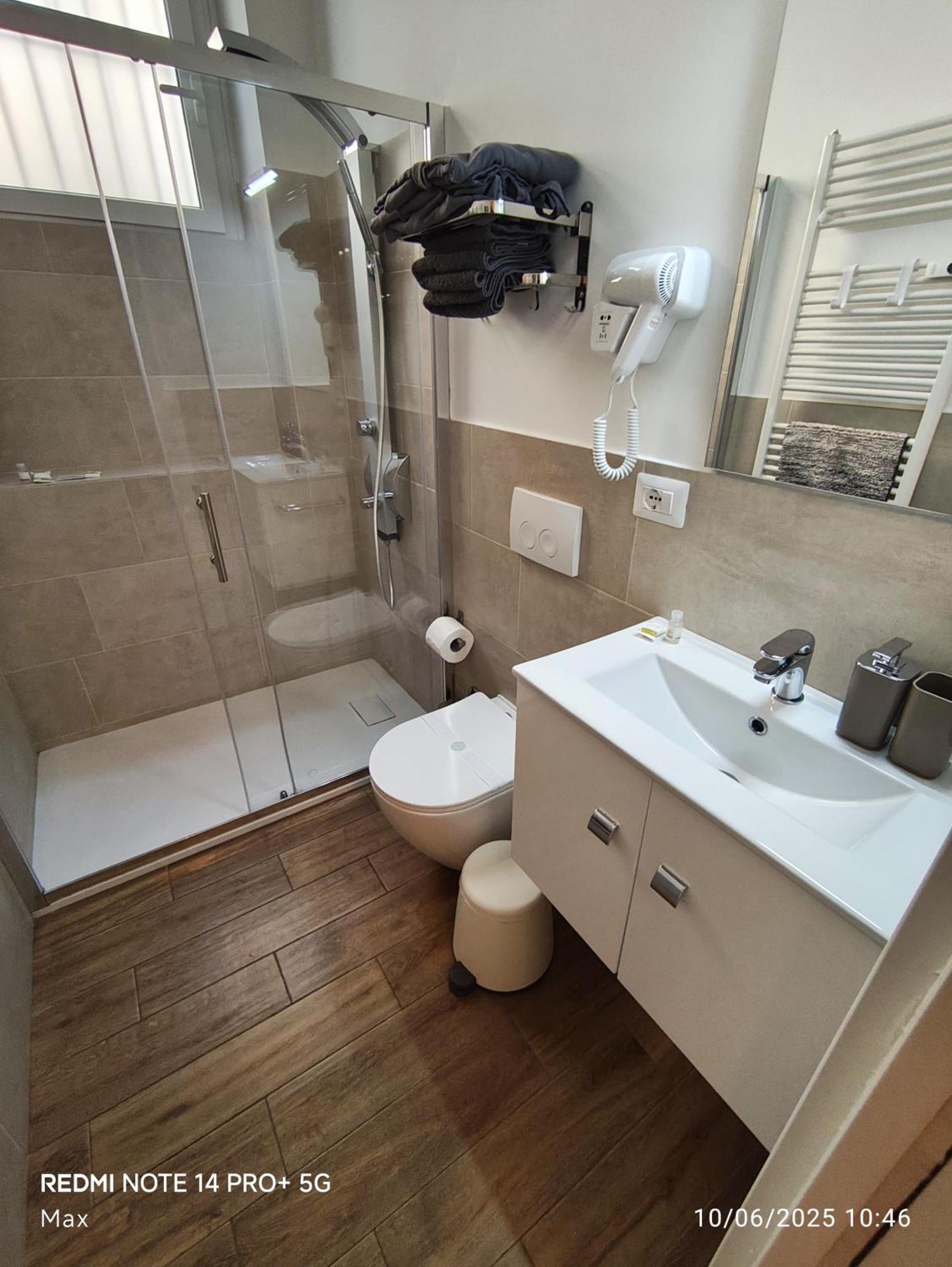 Lägenhet Loft 18a - Casa Con Ingresso Indipendente E Parcheggio Gratuito